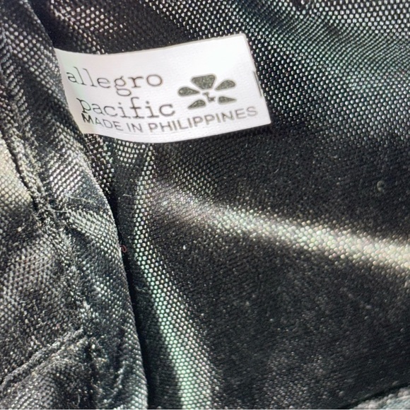 MODELLA Black Cosmetic Toiletry Travel Bag - Picture 9 of 15